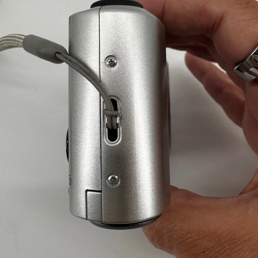 Sony Cyber-shot DSC-H70 16.1MP Digital Camera 10x Zoom Silver Battery Charger